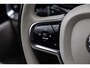 Volvo V60 2.0 T6 Plug-in Hybrid AWD Ultimate Bright | PHEV Long Range | Trekhaak | Head-up Display | Harman/Kardon Audio | Panorama dak | 360 Graden Camera | BLIS | Cruise Control Adaptief | Elektrische Achterklep | Keyless Entry | Apple Carplay | Android Auto