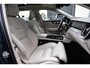 Volvo V60 2.0 T6 Plug-in Hybrid AWD Ultimate Bright | PHEV Long Range | Trekhaak | Head-up Display | Harman/Kardon Audio | Panorama dak | 360 Graden Camera | BLIS | Cruise Control Adaptief | Elektrische Achterklep | Keyless Entry | Apple Carplay | Android Auto