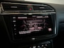 Volkswagen Tiguan 1.4 TSI eHybrid R-Line, Panodak, Trekhaak, ACC, DCC, Matrix