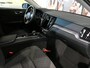 Volvo V60 2.0 B3 Core - Occasion Lease vanaf €664 p/m - Verwarmde voorruit / (achter)stoelen & stuur - Camera - getinte ramen achter