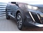 Peugeot e-2008 EV 136PK ALLURE PACK AUTOMAAT / NAVI / LEDER / CLIMA / LED / PDC / 17" LMV / CAMERA / KEYLESS / WINTERPAKKET / BLUETOOTH / CRUISECONTROL / 1E EIGENAAR / NIEUWSTAAT !!