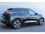Peugeot e-2008 EV 136PK ALLURE PACK AUTOMAAT / NAVI / LEDER / CLIMA / LED / PDC / 17" LMV / CAMERA / KEYLESS / WINTERPAKKET / BLUETOOTH / CRUISECONTROL / 1E EIGENAAR / NIEUWSTAAT !!