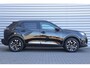 Peugeot e-2008 EV 136PK ALLURE PACK AUTOMAAT / NAVI / LEDER / CLIMA / LED / PDC / 17" LMV / CAMERA / KEYLESS / WINTERPAKKET / BLUETOOTH / CRUISECONTROL / 1E EIGENAAR / NIEUWSTAAT !!
