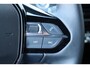 Peugeot e-2008 EV 136PK ALLURE PACK AUTOMAAT / NAVI / LEDER / CLIMA / LED / PDC / 17" LMV / CAMERA / KEYLESS / WINTERPAKKET / BLUETOOTH / CRUISECONTROL / 1E EIGENAAR / NIEUWSTAAT !!