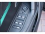 Peugeot e-2008 EV 136PK ALLURE PACK AUTOMAAT / NAVI / LEDER / CLIMA / LED / PDC / 17" LMV / CAMERA / KEYLESS / WINTERPAKKET / BLUETOOTH / CRUISECONTROL / 1E EIGENAAR / NIEUWSTAAT !!