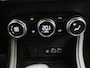 Renault Captur E-Tech full hybrid 145 Techno | Easy Link Navigatiesysteem met Apple CarPlay & Android Auto | Parkeersensoren v+a met achteruitrijcamera | Climate Control | Two-tone metaalkleur | Trekhaak |