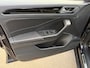 Volkswagen T-Roc 1.5 TSI 150pk DSG R-Line | Camera | Keyless | Elek. Achterklep | Dode hoek | Rijklaar incl. 1 jaar Bovag garantie