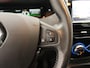 Renault Zoe R110 Limited 41 kWh (ex Accuhuur) | R-link navigatie | Climate Control | Armsteun | Stoelverwarming | Achteruitrijcamera & Parkeersensoren achter | Renault handsfree card | Lichtmetalen velgen |