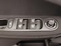 Renault Zoe R110 Limited 41 kWh (ex Accuhuur) | R-link navigatie | Climate Control | Armsteun | Stoelverwarming | Achteruitrijcamera & Parkeersensoren achter | Renault handsfree card | Lichtmetalen velgen |