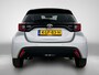 Toyota Yaris 1.5 Hybrid 115 First Edition + | BTW voertuig | Dodehoek detectie | Stoel+Stuurverwarming | Parkeersensoren voor+achter | Apple CarPlay/Android Auto | Cruise Control Adaptive | Achteruitrijcamera |