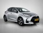 Toyota Yaris 1.5 Hybrid 115 First Edition + | BTW voertuig | Dodehoek detectie | Stoel+Stuurverwarming | Parkeersensoren voor+achter | Apple CarPlay/Android Auto | Cruise Control Adaptive | Achteruitrijcamera |