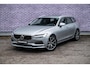 Volvo V90 2.0 T4 Momentum | Trekhaak | Adaptieve Cruise Control | Leer | Scandinavian Line | Standkachel | BLIS | Keyless | CarPlay |