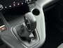 Peugeot Partner 1.5 100 pk HDI Premium | Trekhaak | Imperiaal | 3-zits | Opbergkast | Houtenvloer | Carplay | Airco | Cruise Control