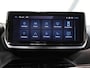 Peugeot 208 Hybrid 100PK e-DCS6 Allure | 1ste eigenaar | AppleCarplay/AndroidAuto | AUTOMAAT | Parkeersensoren | FULL LED | Navigatie | Lederen Stuurwiel | Climate Control | Cruise Control | 16" LMV | Isofix | Privacy Glass |