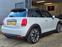 MINI Mini Electric Yours 33 kWh / NAP / 1 EIGENAAR / DEALER ONDERH. / STOELVERW. / CAMERA / KEYLESS / LEDER / PANO / DAB+ / HUD !