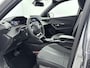 Peugeot e-2008 SUV EV 54 kWh 156 pk Allure Avantage | ACCU 98 % | Camera | Draadloos Carplay | Dodehoekbewaking | Navigatie | Parkeersensoren