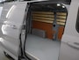 Ford Transit Custom 320 | 2.0 TDCI | L2 H1 | LIMITED | LED LAMPEN | ACHTERUITRIJCAMERA | CLIMATE CONTROL | CRUISE CONTROL | CARPLAY ANDROID AUTO | 3-ZITS | VERWARMDE VOORRUIT | LM VELGEN