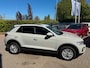 Volkswagen T-Roc 1.5 TSI Life Business NAVI / CAMERA / SENSOREN V+A / TREKHAAK / NETTE STAAT