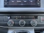 Volkswagen Transporter 2.0 TDI L2H1 30 DC Airco Cruise controle Telefoonverbinding Trekhaak 2200kg trekgewicht Apple carplay Navigatiesysteem schuifdeur Euro 6 DC 1e eigenaar Dealer onderhouden