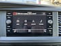 Volkswagen Transporter 2.0 TDI L2H1 30 DC Airco Cruise controle Telefoonverbinding Trekhaak 2200kg trekgewicht Apple carplay Navigatiesysteem schuifdeur Euro 6 DC 1e eigenaar Dealer onderhouden