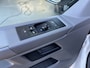 Volkswagen Transporter 2.0 TDI L2H1 30 DC Airco Cruise controle Telefoonverbinding Trekhaak 2200kg trekgewicht Apple carplay Navigatiesysteem schuifdeur Euro 6 DC 1e eigenaar Dealer onderhouden