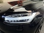 Volvo XC90 2.0 T8 TWIN ENGINE AWD R-DESIGN 7 PERSOONS LEDER NAVIGATIE LUCHTVERING ADAPTIVE CRUISE CONTROL HEAD-UP DISPLAY PANORAMA SCHUIF/KANTELDAK ACHTERUITRIJCAMERA ZEER MOOI !!