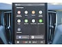Volvo XC60 T8 Recharge AWD Ultra Black Edition - Panorama/schuifdak - IntelliSafe Assist & Surround - 360º Camera - Harman/Kardon audio - Adaptieve LED koplampen - Verwarmde voorstoelen, stuur & achterbank - Parkeersensoren voor & achter - Elektr. bedienb. voorstoelen met geheugen - Head up display - Draadloze tel. lader - Extra getint glas - Inklapbare trekhaak - 21' LMV
