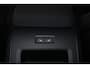 Volvo XC60 T8 Recharge AWD Ultra Black Edition - Panorama/schuifdak - IntelliSafe Assist & Surround - 360º Camera - Harman/Kardon audio - Adaptieve LED koplampen - Verwarmde voorstoelen, stuur & achterbank - Parkeersensoren voor & achter - Elektr. bedienb. voorstoelen met geheugen - Head up display - Draadloze tel. lader - Extra getint glas - Inklapbare trekhaak - 21' LMV