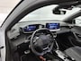 Peugeot e-2008 SUV GT 54 kWh | Accu 97% | Airco | Apple Carplay / Android auto | Camera voor en achter | Cruise control adaptief | Navigatie