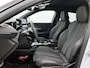 Peugeot e-2008 SUV GT 54 kWh | Accu 97% | Airco | Apple Carplay / Android auto | Camera voor en achter | Cruise control adaptief | Navigatie