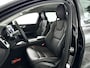 Volvo V60 B4 Core | Park assist | Stoel- en Stuurverwarming | Cruise control