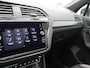 Volkswagen Tiguan 1.5 TSI ACT Highline Business R 150PK DSG R-line, Panoramadak, Trekhaak, Leder, Memorystoel, Keyless, Elektr. Achterklep, 20" Suzuka, Stoelverwarming