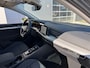 Volkswagen Golf 1.5 eTSI Style * Camera * Trekhaak * Sfeerverlichting
