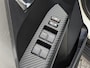 Toyota RAV4 2.0 Executive Business 4WD | JBL | Trekhaak | Stoelverw. | Elek. kofferklep | Leer | Treeplanken | Cruise control