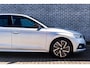 Skoda Octavia Combi 1.0 e-TSI Sport Business | Parkeersensoren | Sportstoelen | Lichtmetalen Velgen 18 inch | Navigatie | Apple Carplay | Android Auto | Voorruitverwarming
