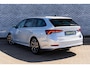 Skoda Octavia Combi 1.0 e-TSI Sport Business | Parkeersensoren | Sportstoelen | Lichtmetalen Velgen 18 inch | Navigatie | Apple Carplay | Android Auto | Voorruitverwarming