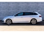 Skoda Octavia Combi 1.0 e-TSI Sport Business | Parkeersensoren | Sportstoelen | Lichtmetalen Velgen 18 inch | Navigatie | Apple Carplay | Android Auto | Voorruitverwarming