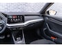 Skoda Octavia Combi 1.0 e-TSI Sport Business | Parkeersensoren | Sportstoelen | Lichtmetalen Velgen 18 inch | Navigatie | Apple Carplay | Android Auto | Voorruitverwarming