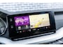 Skoda Octavia Combi 1.0 e-TSI Sport Business | Parkeersensoren | Sportstoelen | Lichtmetalen Velgen 18 inch | Navigatie | Apple Carplay | Android Auto | Voorruitverwarming