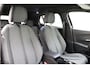 Peugeot 2008 1.2 Hybrid 136 Allure | Lane keeping system | Cruise control | Forward collission system | Vermoeidheidsherkenning | Achteruitrijcamera | Navigatie | Climate control