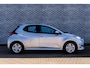 Toyota Yaris 1.5 Hybrid Active | Trekhaak | Stoelverwarming | Achteruitrijcamera | Parkeersensoren voor en achter | Lichtmetalen Velgen 16 inch | Climate Control | Apple Carplay | Android Auto
