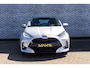 Toyota Yaris 1.5 Hybrid Active | Trekhaak | Stoelverwarming | Achteruitrijcamera | Parkeersensoren voor en achter | Lichtmetalen Velgen 16 inch | Climate Control | Apple Carplay | Android Auto