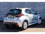 Toyota Yaris 1.5 Hybrid Active | Trekhaak | Stoelverwarming | Achteruitrijcamera | Parkeersensoren voor en achter | Lichtmetalen Velgen 16 inch | Climate Control | Apple Carplay | Android Auto