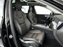 Volvo XC60 T8 Plug-in hybrid AWD Ultra Dark | SOH 100% | Panoramadak | 360° camera | Luchtvering | Harman Kardon | Stoel- en Stuurverwarming | Trekhaak
