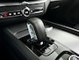 Volvo XC60 T8 Plug-in hybrid AWD Ultra Dark | SOH 100% | Panoramadak | 360° camera | Luchtvering | Harman Kardon | Stoel- en Stuurverwarming | Trekhaak