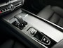 Volvo XC60 T8 Plug-in hybrid AWD Ultra Dark | SOH 100% | Panoramadak | 360° camera | Luchtvering | Harman Kardon | Stoel- en Stuurverwarming | Trekhaak