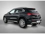 Mercedes-Benz EQA 250+ Business Solution AMG 71 kWh | Premium pakket | Winterpakket | Trekhaak | DISTRONIC | Panoramaschuifdak | 360° camera | Sfeerverlichting | Smartphone integratie |