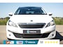 Peugeot 308 SW 1.2 PureTech Blue Lease | PANO | NIEUW MOTORBLOK DEALER | NIEUWE D-RIEM |