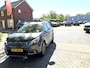 Peugeot 2008 1.2 Benzine Luxe Allure loopt 1 op 16. * Navigatie * Trekhaak * Climate & Cruise Control * Bleu Tooth * Vingerhoets; Vierde Generatie Eersteklas Service. Al meer dan 100 jaar een begrip in de Brabantse Kempen.