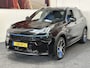 Lynk & Co 01 1.5 MY 2023 ZWARTE HEMEL 100 STUKS OP VOORRAAD ! VOL OPTIES ! 360 CAMERA ADAPTIVE CRUISE CONTROL PANORAMA SCHUIF/KANTELDAK APPLE CARPLAY/ANDROID RIJSTROOKSENSOREN ZEER MOOI !!